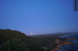 Full moon on the Oregon Coast